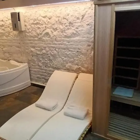 Old Cafe - Unique Space Lägenhet