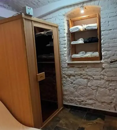 Old Cafe Apartment *